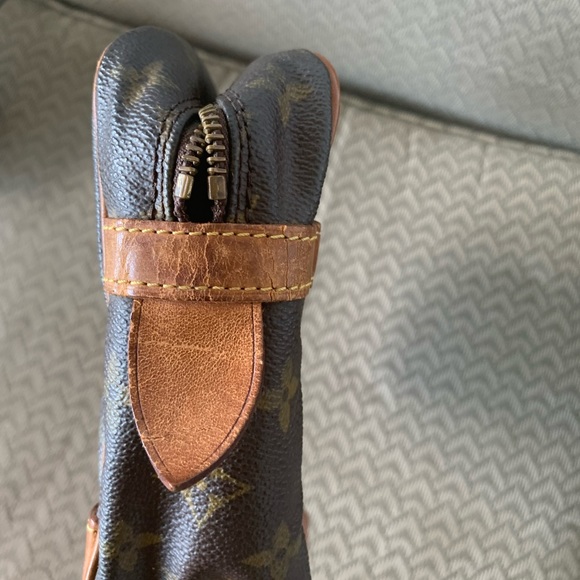 Louis Vuitton Trocadero clutch - Picture 12 of 12